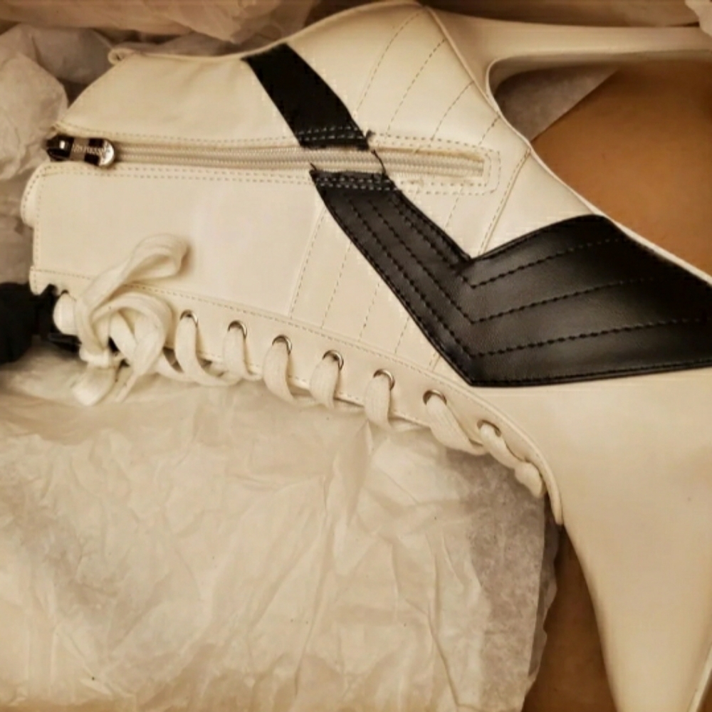 Womens Lace up Pointy Toe Stilettos - Picture 6 of 8